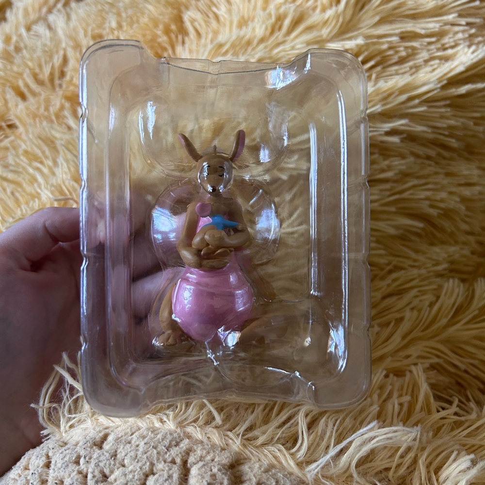 New In Box “Kanga Loves Roo” 2022 Disney Hallmark Keepsake Ornament WTP - Picture 3 of 8